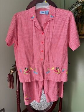 Women’s red Gingham Embroidered Two-Piece capri  Set